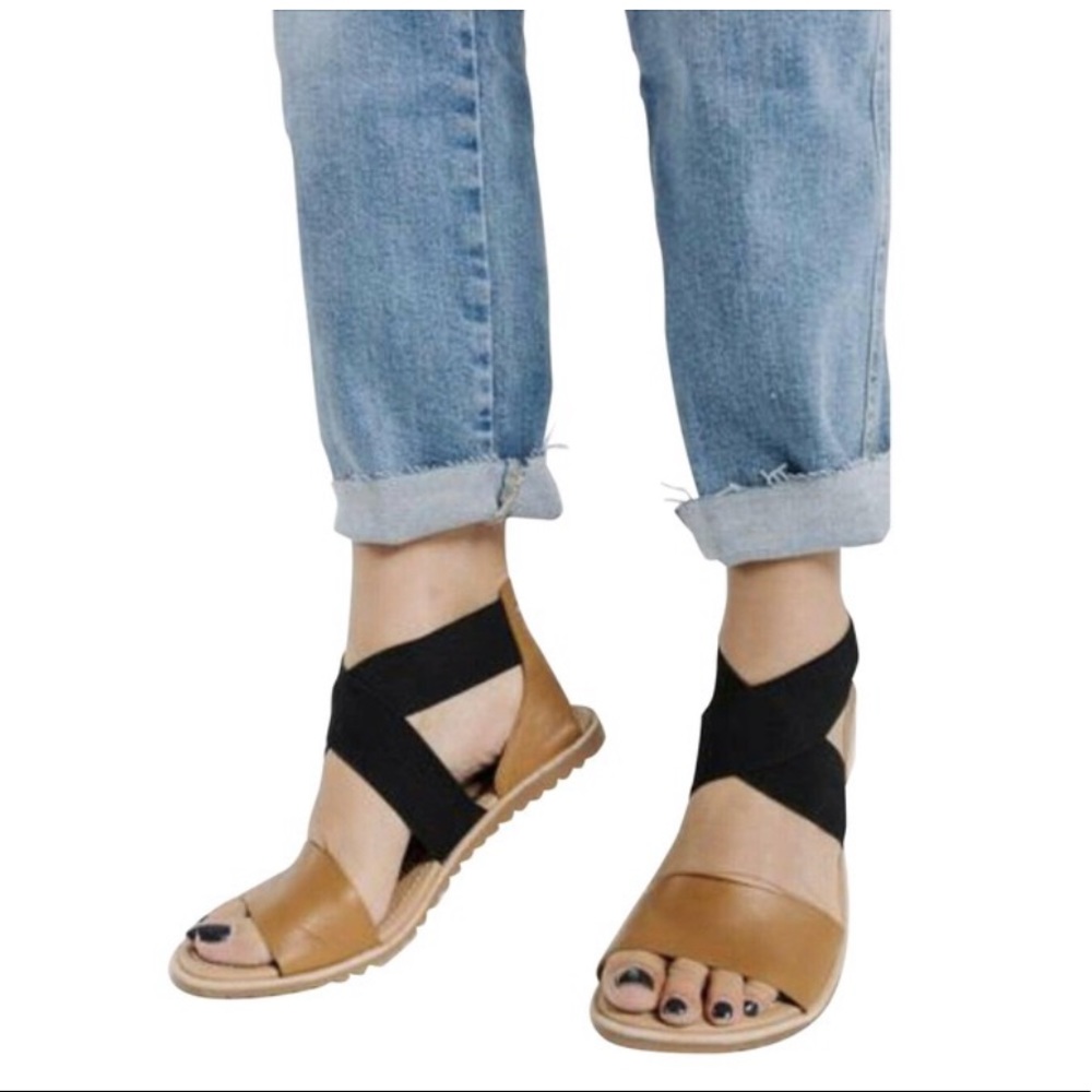 Sorel Tan and Black Strappy Sandals